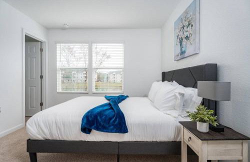 Stylish & Chic 2BR Townhome | Close 2 Bch. - Foto 7