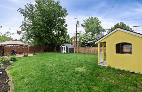 Stately 5BR Historic Retreat - CozySuites - Foto 36