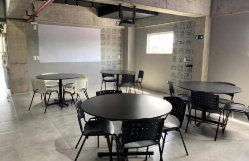 Apto c-estacionam - SEM TAXAS- 900m do centro histórico com piscina, sauna, academia - Foto 26