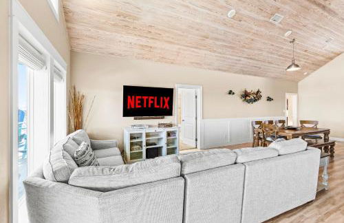 Beachfront Hideaway! Luxury Beachfront, SwimSpa, Game Room, Firepit by Bolivar Vacations - Foto 22