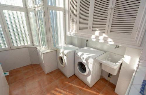 Villa Venecia, Apartamento de Lujo en 1º línea de playa + parking - Photo 31