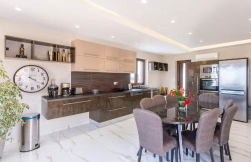 Villa Lulla Large Heated Private Pool Sea Views A C Wifi - 3200 - Foto 46