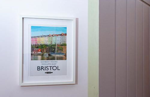 The Wave Cottage - 3 Bedroom with off road Parking for 3 Cars or Vans & EV point - Photo 53