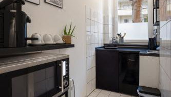 Modern Living Apartment - 3-Zimmer - Nürnberg Nord, ruhige Seitenstraße, fußläufig Straßenbahn - Foto 4, minibar