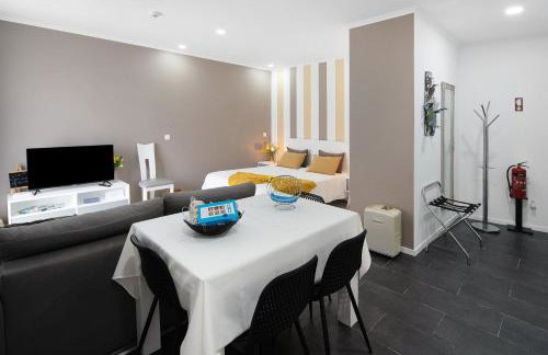 58 Studio - Photo 25