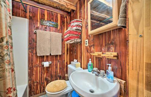 Hand-Built Black Fork Cabin 2 with Fire Pit! - Foto 14