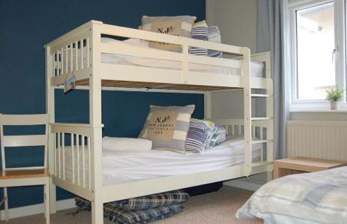 Sound of the Sea, beach front Bungalow with hot tub, in Tywyn - Foto 39