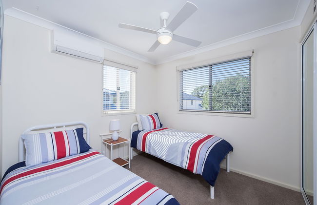 Sea Whispers - Photo 2