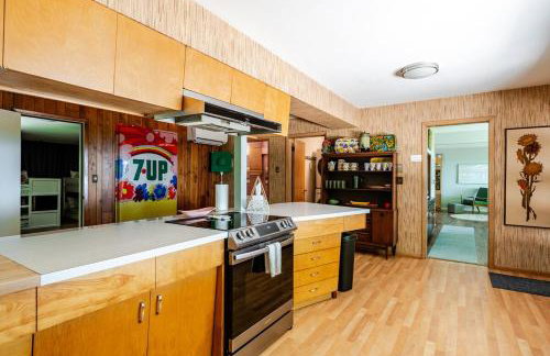 All the Waters Retro Home on Lake Michigan- Your Own PRIVATE BEACH - Foto 44