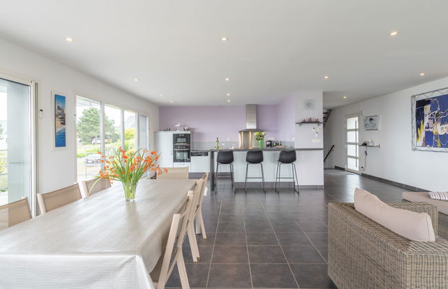 3 bedroom House in Plonévez-Porzay with garden and terrace - Photo 10