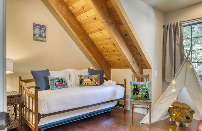 Dream Catcher by Avantstay Deck, Fire Pit, Movie Theater, Game Garage - Foto 38