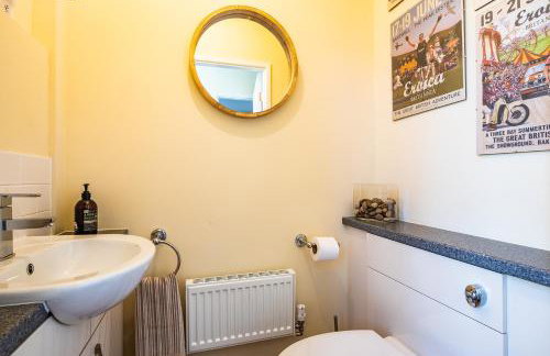 Buxton centre cosy cottage with free secure parking - Foto 23