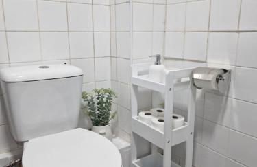 Abdul's Apartment BGH Free Parking - Foto 6