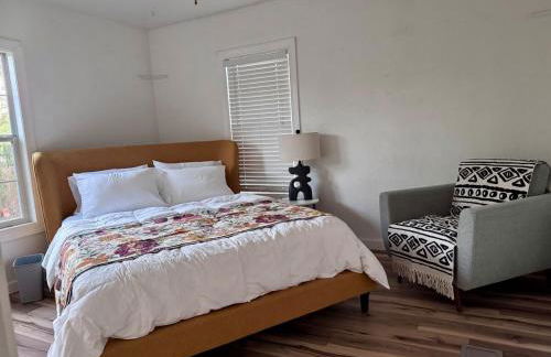 Stylish 1940s Home with Barn Guest House - Foto 7