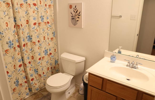 Elegant 3BR Single Level Home Extended Stays - Foto 25