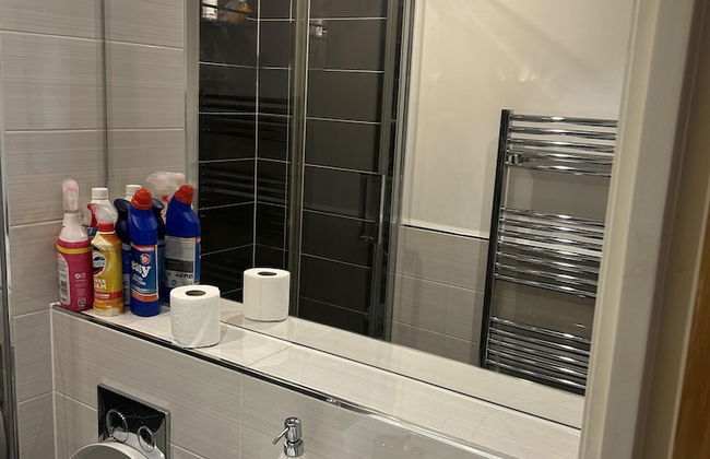 Inviting 2-bed Apartment in Bushey - Foto 13