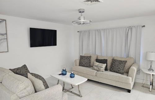 Sunny Goldie - Photo 2