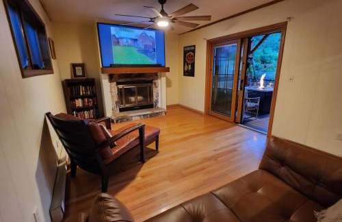 3 Bed 2 Bath, Near UAlbany & MVP Arena, Private Driveway Parking - Foto 49