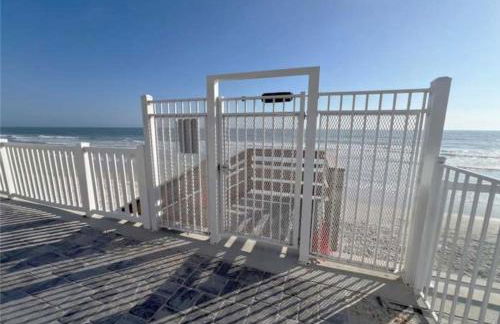 Ocean View Studio Condo w Balcony Pool and Free Parking - Foto 20