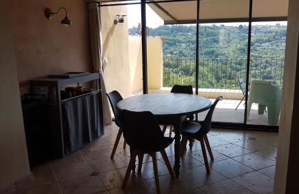 Callian: lumineux duplex avec terrasse et vue - Foto 16