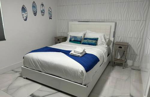 Amazing Home w Heated Pool 8 mins to the Beach - Foto 59