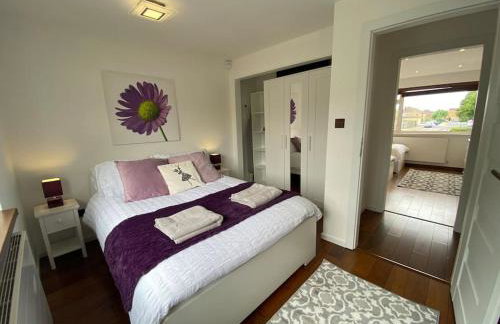 Modern 3-Bedroom villa, 3 Parking Spaces, WiFi - Foto 4