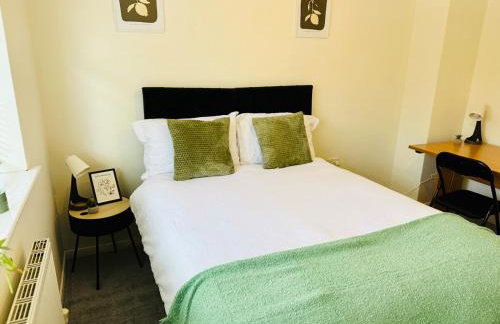 Professional 4BR House - Lace Market, Uni, QMC, City Centre & M1 - Sleeps 8 - Foto 28