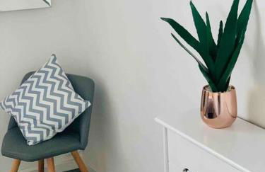 Aylesbury Apartment for Contractors and Holidays - FREE Parking for cars and vans - Foto 16