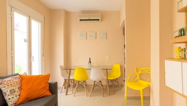 PLAZA MERCED PATIO-PARKING GRATIS jinetes3 - Foto 2, Imagen principal