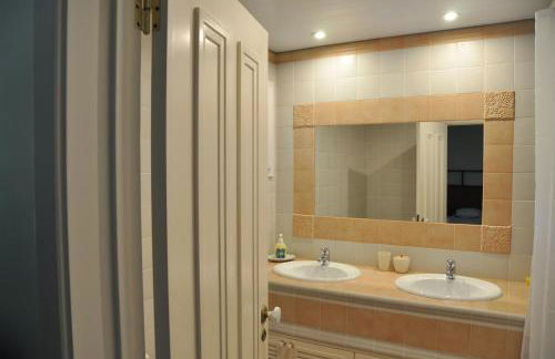 Luxury VILLA CAMÉLIA. Mountains, golf, horses, levada walks. - Foto 77