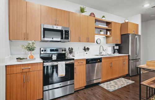 NEW Great Escape 404 2BR Condo Near Downtown and Bay - Photo 17