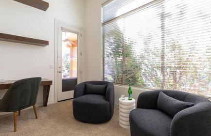 Scottsdale Desert Oasis w Pool Putting Green Outdoor Lounge Sandflower by AvantStay - Foto 33