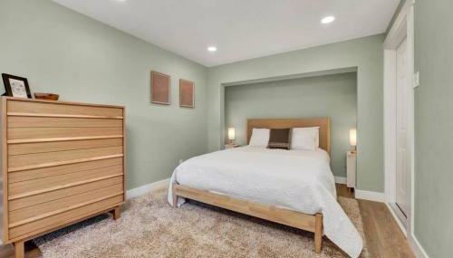 Westlake Nest Minutes to DT Quiet & Renovated - Foto 2