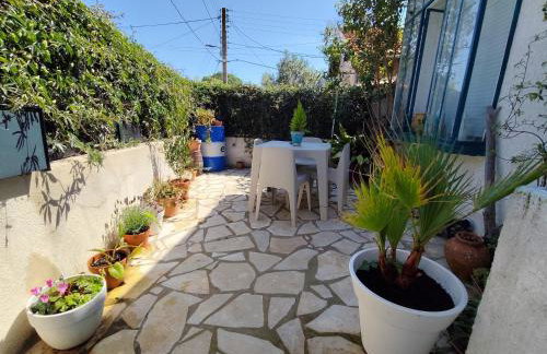 Charmante Maison T2 de plein pied avec extérieur calme aux Arènes - Photo 15