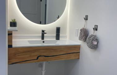 Fyrebird Place - Industrial Loft with Pavilion & Yard - Foto 26