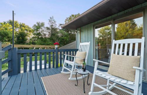 Dual Home Retreat! Walk Between Both! Sleeps 28 - Foto 7