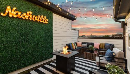 Walk to Vanderbilt and Belmont with Garage and Rooftop Deck - Foto 1