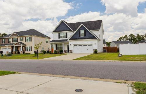 Family-Friendly 4BR Home with BBQ & Free Parking - Foto 11