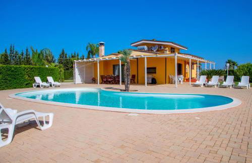 Villa Near Gallipoli w/ Pool - Foto 4
