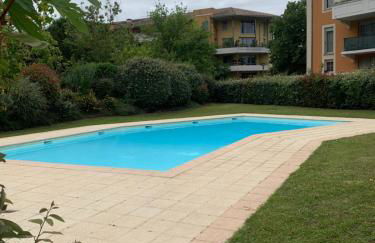 City Rose T2, Climatisation,parking privé, piscine, wifi , tout confort - Photo 1