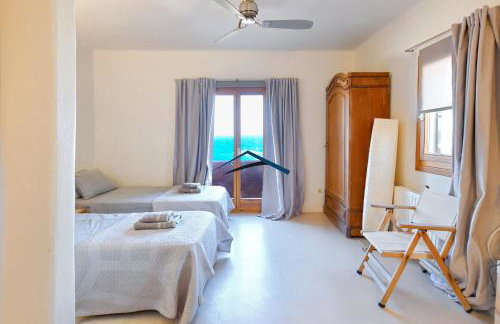 The Charming Waterfront Retreat, with a swimming pool & direct access to the sea, ideal for large families, or a group of friends - Foto 40