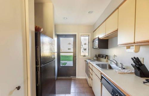 SKIING, HIKING, VILLAGE OF EVILLE MTN ESCAPE - Foto 11