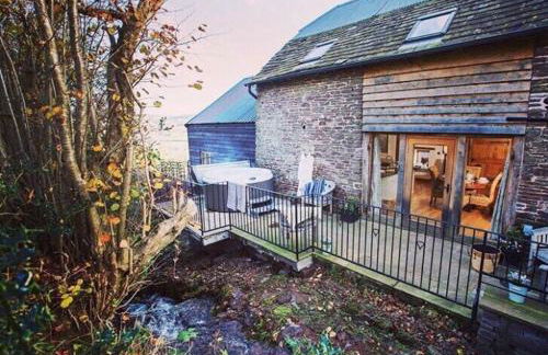 Hot Tub, Stream-Side Garden, Mountain Views, 17thC - Photo 1