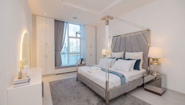 WelHome - Oceanfront Elegance 1BR Apt With Palm Sea Views - Foto 4, Habitación