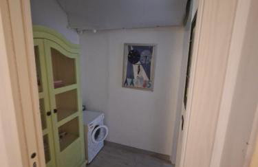 Grand F2 60mq centre Antibes, proche plages, commerces, 2 balcons, parking, train, bus, deco vintage, pet friendly - Foto 47