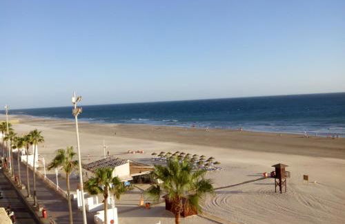 Apartamento en la playa con garaje - Foto 7