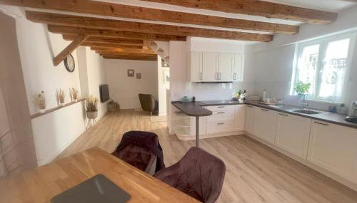 Top eingerichtetes denkmalgeschüztes Haus mit allem Komfort - Foto 1