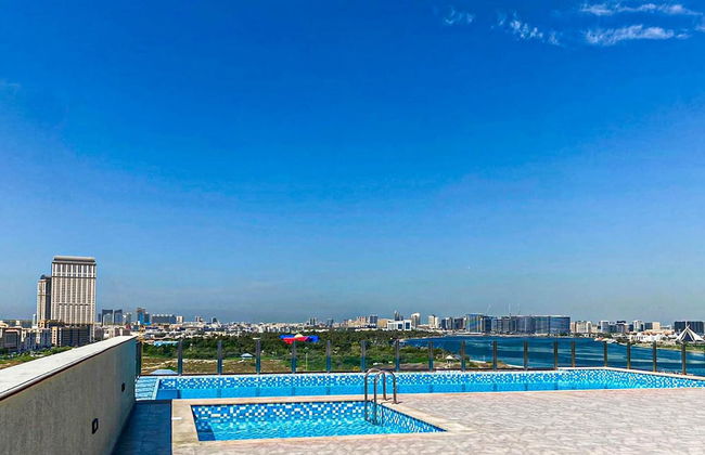 Chic 1BR Iris Amber Al Jaddaf - Photo 9