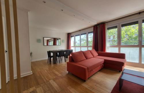 Spacious and comfortable apartment - Perfect for families & friends - near public transportation - Foto 4