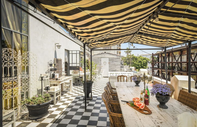 Elegant 1BR Apt w Balcony in the City - Photo 37